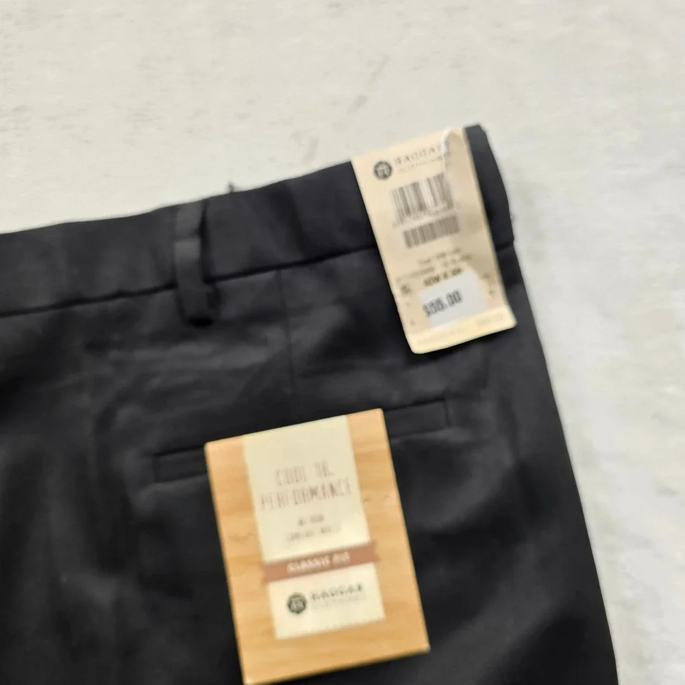 Haggar Cool 18‎ Dress Pants Mens 42x30 Black Pleated Performance Golf NEW